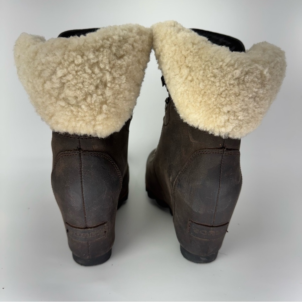 Sorel Conquest Shearling Wedge Ankle Boots Color Tobacco Brown. SZ 7 - Picture 3 of 10